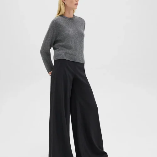 Ultra Wide-Leg Pant in Stretch Flannel